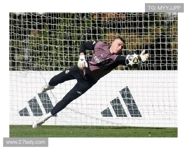 皇马官方：卡雷拉斯与姆巴佩部分合练恢复